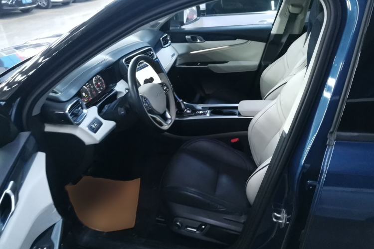 Used Lynk & Co 01 2017 2.0T Two-Wheel Drive Zhaopu Version
