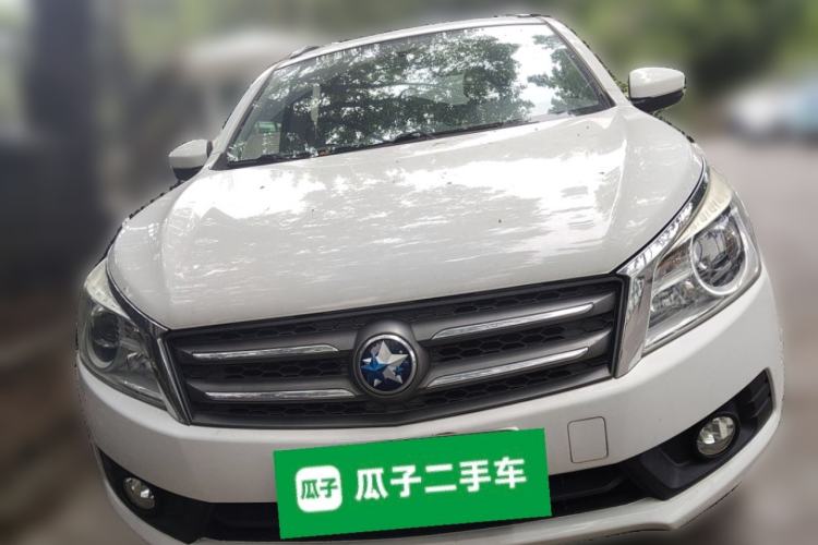 Used Venucia T70 2015 2.0L CVT Smart Edition
