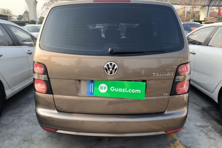 Used Volkswagen Touran 2015 1.4T Manual Fashion Edition 5-Seater
