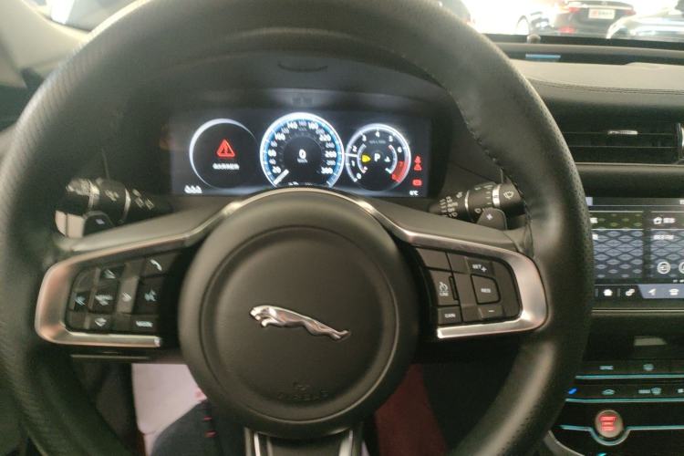 Used Jaguar XFL 2020 XFL 2.0T P200 Two-Wheel-Drive Rally Flag Edition
