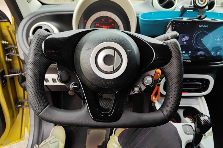 Used  forfour 2016 1.0L 52 kW Dynamic Edition
