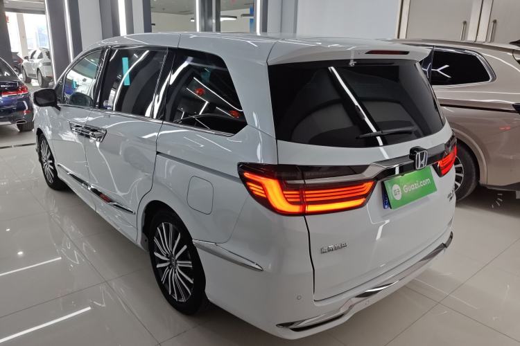Used Honda Elysion 2022 2.0L eHEV Luxury First Edition
