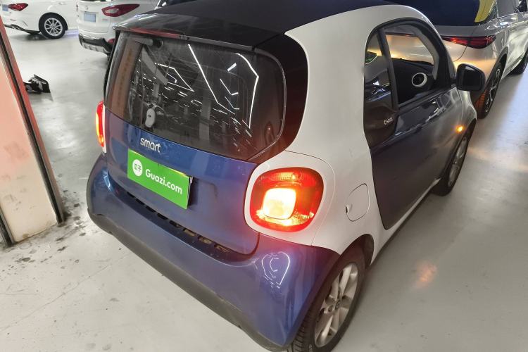 Used  fortwo 2018 1.0L 52kW Hardtop Dynamic Version China V
