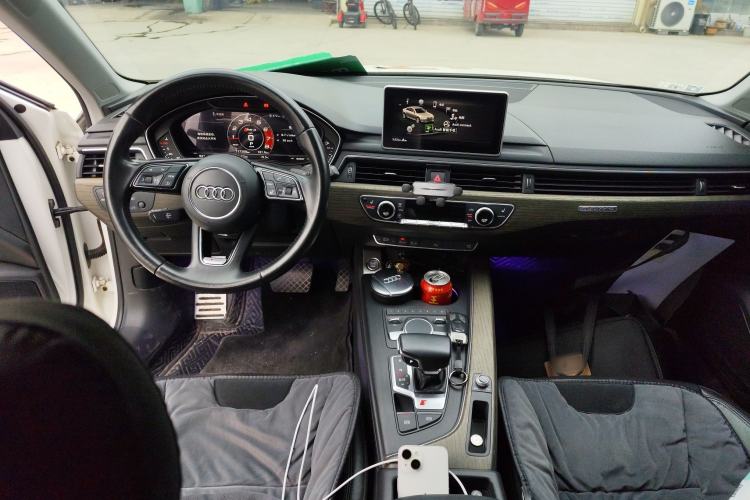 Used Audi A4L 2018 30th Anniversary Edition 40 TFSI Fashion Model
