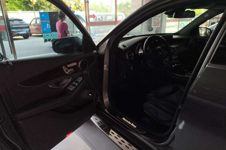 Used Mercedes-Benz GLC 2019 GLC 260 L 4MATIC Luxury Model
