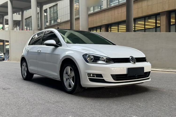 Used Volkswagen Golf 2016 230TSI Automatic Comfort Version
