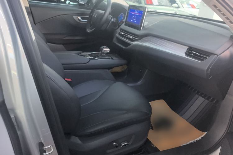 Used Hongqi E-QM5 2024 610 km PLUS
