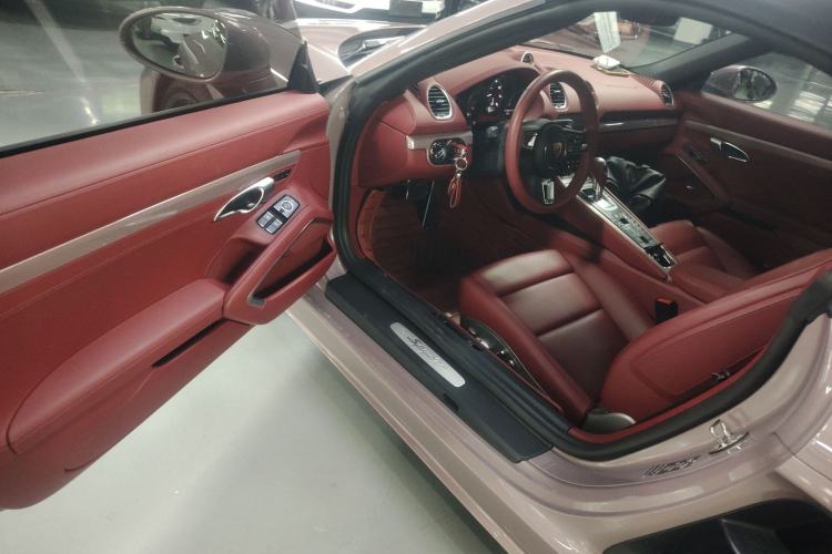 Used Porsche 718 2022 Spyder 2.0T
