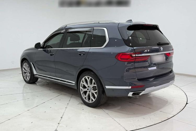Used BMW X7 2020 xDrive40i Luxury Package with Leading Features
