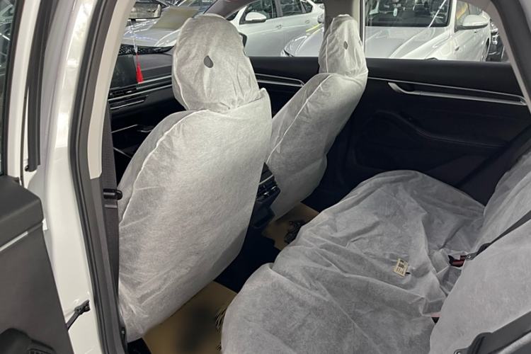 Used Geely Auto Emgrand 2025 4th Generation 1.5L CVT Starry Edition
