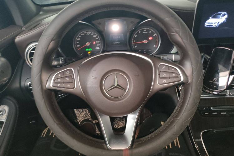 Used Mercedes-Benz GLC 2016 GLC 260 4MATIC Luxury Model