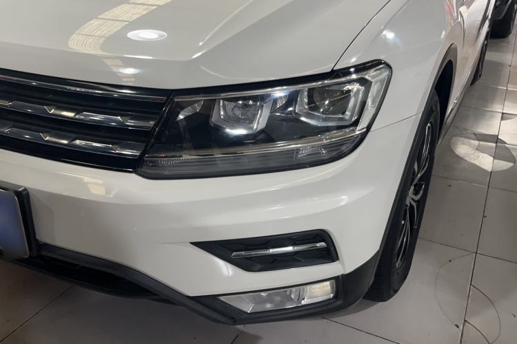 Used Volkswagen Tiguan L 2017 330TSI Automatic Two-Wheel Drive Luxury Edition
