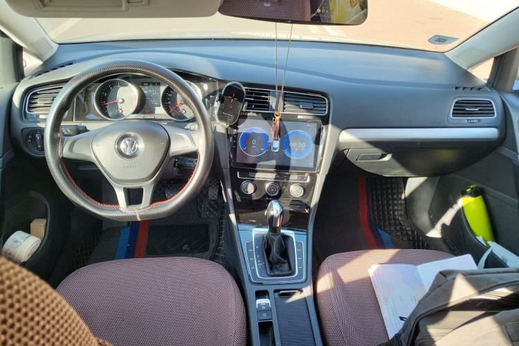 Used Volkswagen Golf 2018 1.6L Automatic Fashion Model