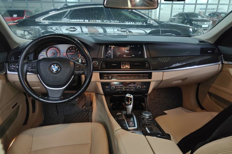 Used BMW 5 Series 2014 525Li Luxury Design Package
