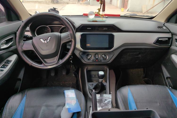 Used Wuling Hongguang 2018 1.5L S Comfort Model L2B
