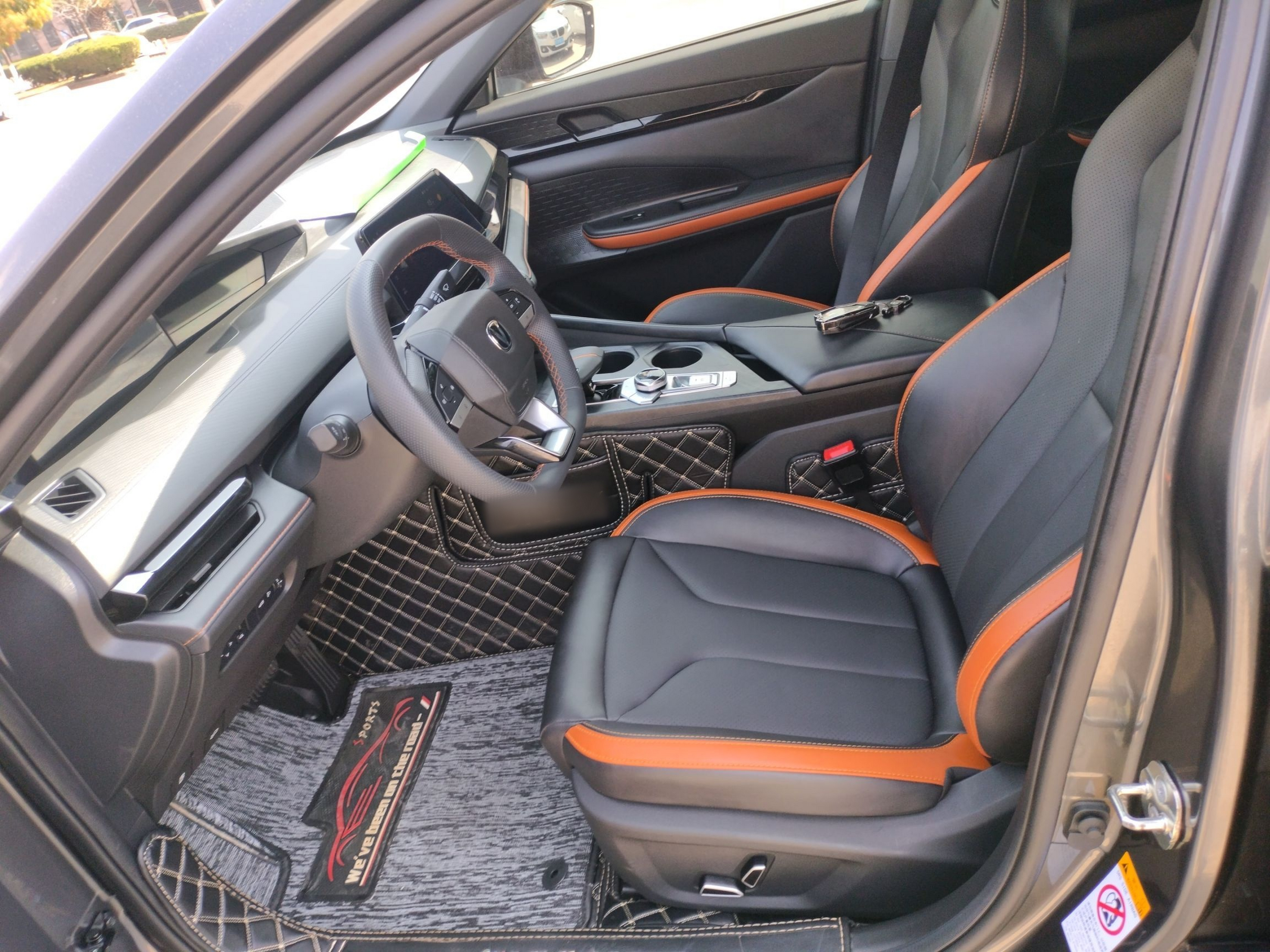 Переднее сиденье в автомобиле