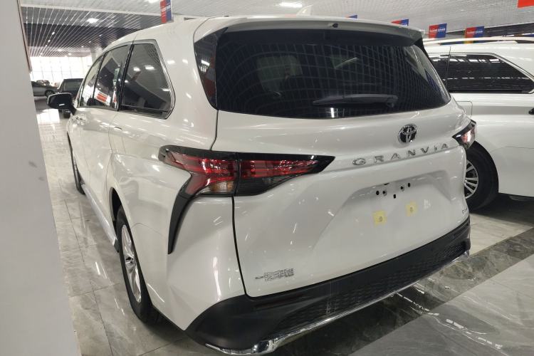 Used Toyota Granvia 2026 Model 2.5L Hybrid Comfort Edition