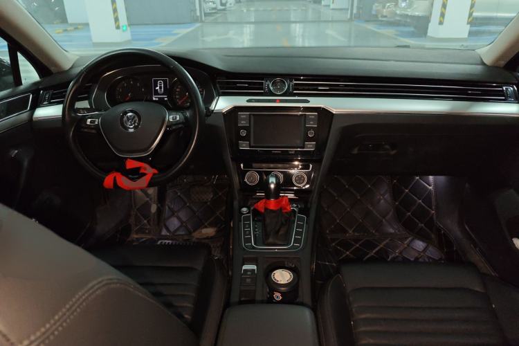 Used Volkswagen Magotan 2018 330TSI DSG Advanced Model
