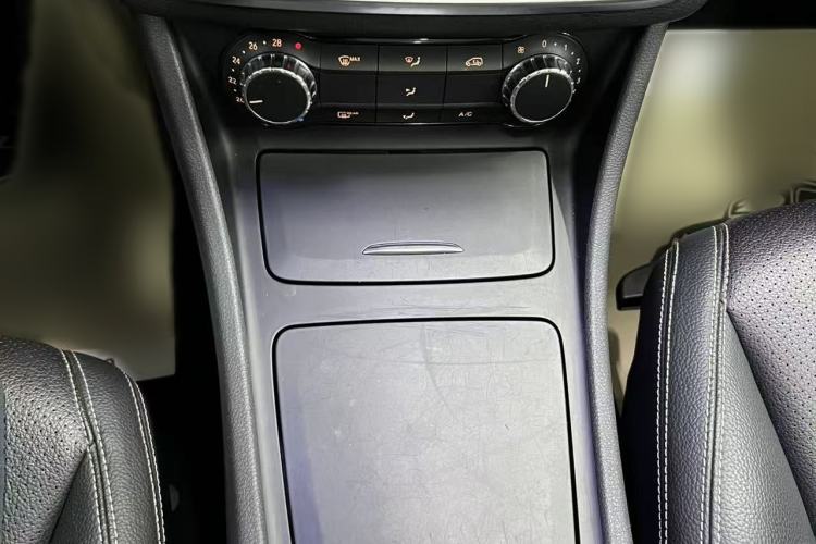 Used Mercedes-Benz GLA 2015 GLA 220 4MATIC Fashion Model