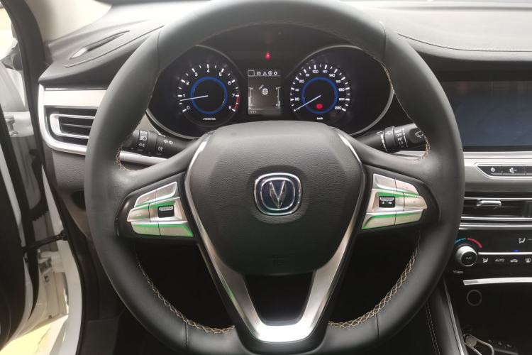 Used Changan Eado 2018 High-Energy Edition 1.6L GDI Manual Pioneer Model China V Standard
