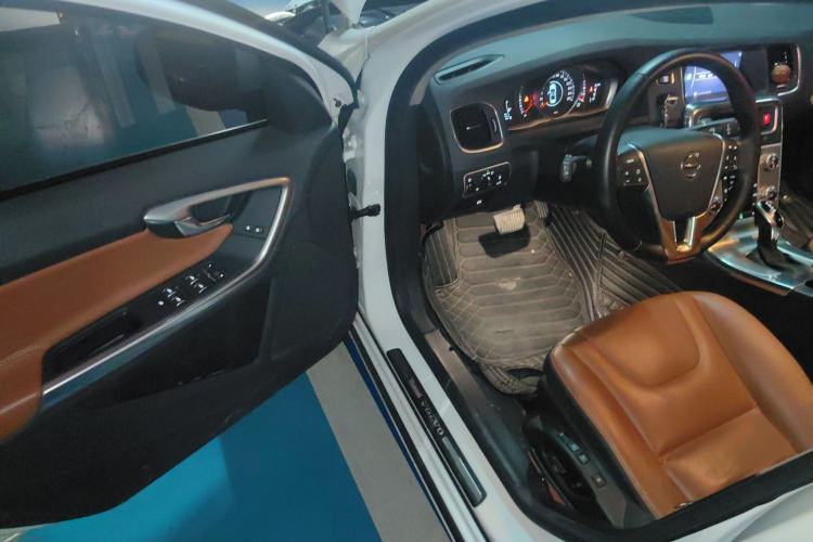 Used Volvo S60 2019 S60L Facelift T5 Intelligent Advanced Edition
