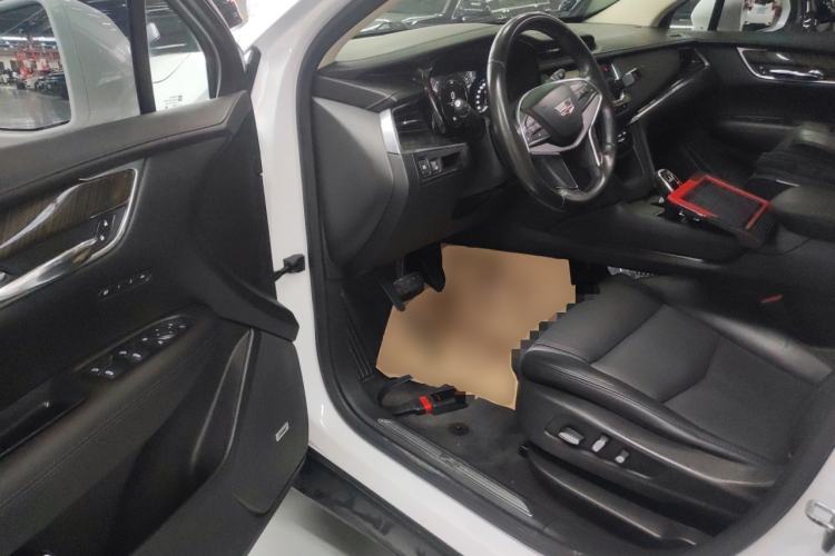 Used Cadillac XT5 2018 28T Four-Wheel Drive Luxury Model
