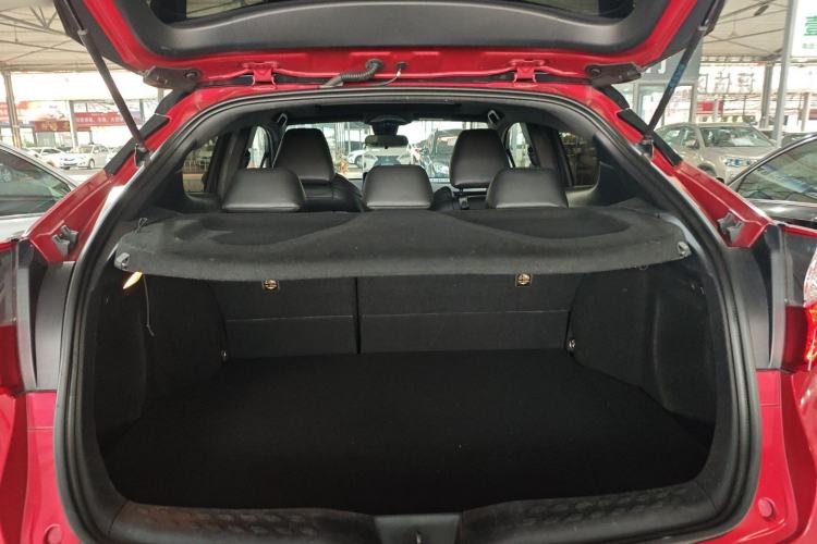 Used Toyota C-HR 2018 2.0L Leading with Sunroof China VI Standard