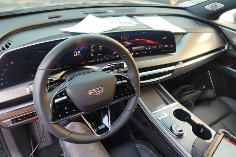 Used Cadillac XT5 2025 2.0T Prestige Version