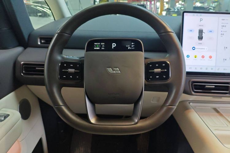 Used Li Auto MEGA 2024 Ultra Model
