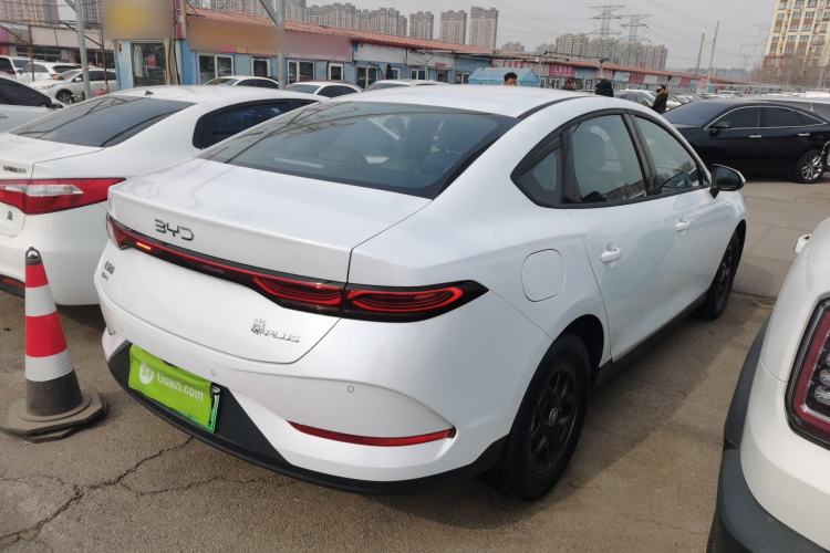Used BYD Qin PLUS 2025 DM-i Smart Drive 55KM Leading Model
