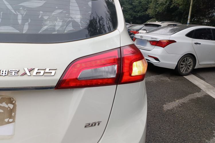 Used BAIC Senova X65 2015 2.0T automatic comfort version
