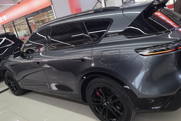 Used VOYAH FREE 2025 318 259 km All-Wheel-Drive Exploration Edition
