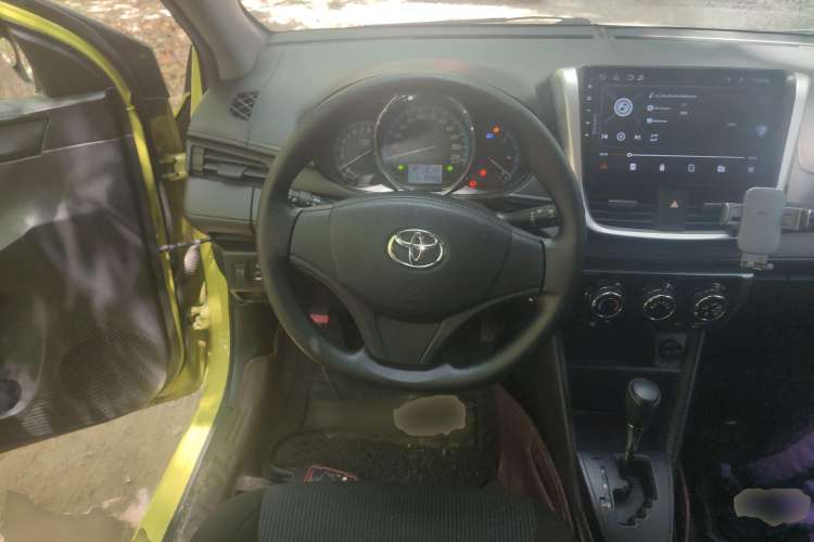 Used Toyota YARiS L 2016 Revised 1.5E CVT Charming Edition
