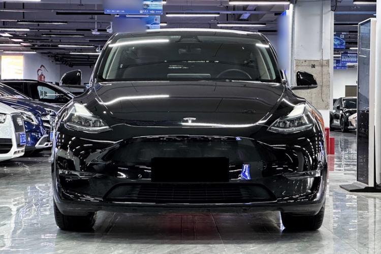 Used Tesla Model Y 2022 Long-Range All-Wheel-Drive Version
