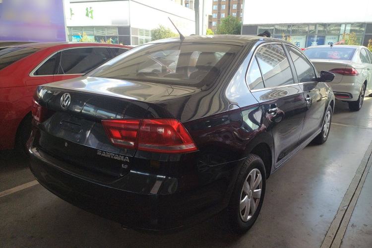 Used Volkswagen Santana 2015 1.6L Manual Fashion Edition
