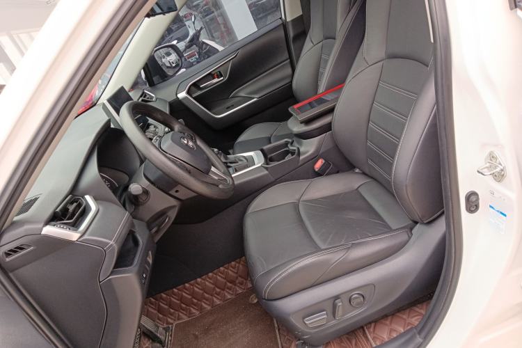 Used Toyota Wildlander 2020 2.0L CVT 4x4 Luxury Edition
