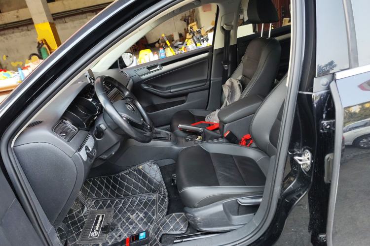 Used Volkswagen Sagitar 2018 1.6L Automatic Comfort Model
