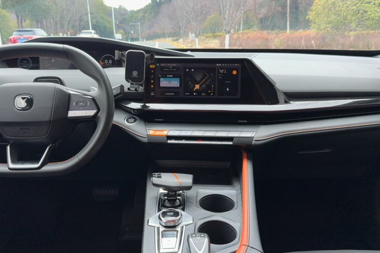 Used Changan UNI-V 2022 1.5T Prestige Version
