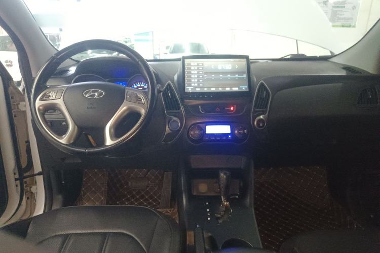 Used Hyundai ix35 2013 2.0L Automatic Two-Wheel Drive Smart GLS China IV Standard
