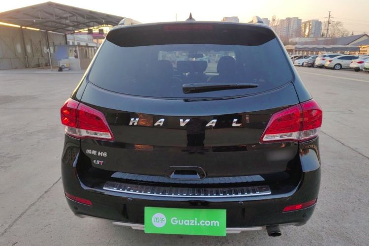 Used Haval H6 2015 Upgraded Model 1.5T Manual Two-Wheel Drive Elite Version
