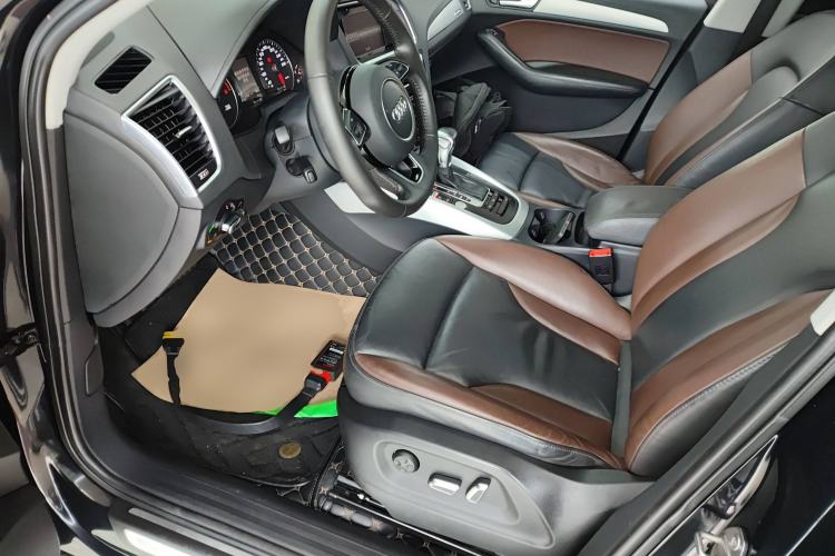 Used Audi Q5 2018 Collector's Edition 40 TFSI Technology Model
