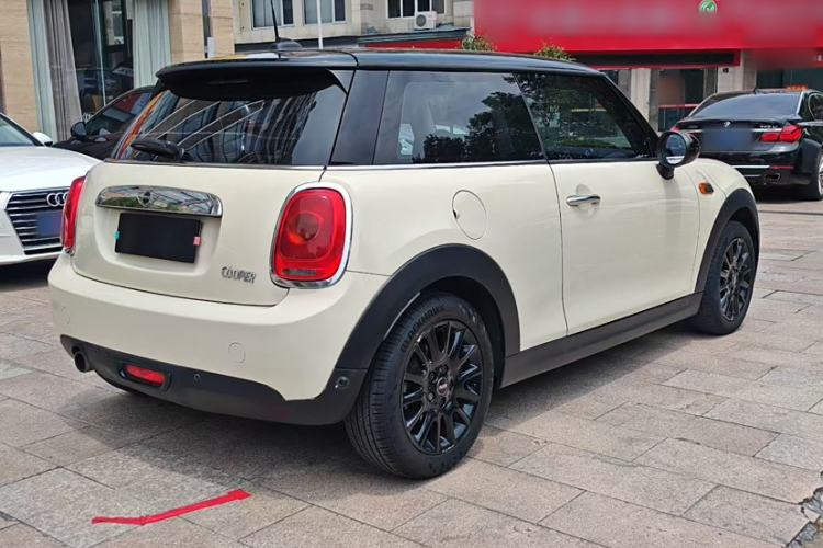 Used  MINI 2016 1.5T COOPER
