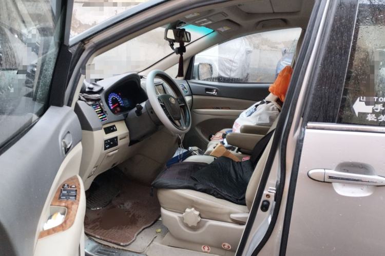 Used BYD M6 2015 2.4L Automatic Luxury Model
