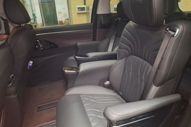 Used GAC Trumpchi M8 2024 Master Series 400T Prestige Edition
