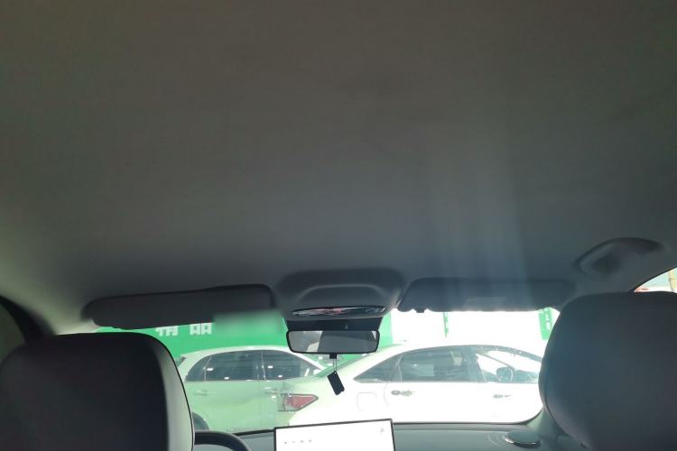 Used  E5 2024 440km Launch Edition
