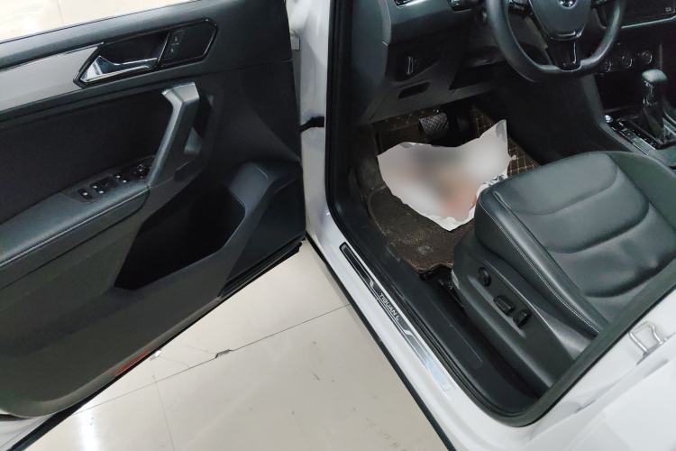 Used Volkswagen Tiguan L 2021 330TSI Automatic Two-Wheel Drive Smart Edition
