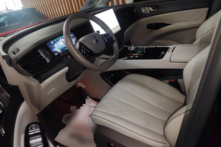 Used Denza D9 2022 DM-i 970 Four-Wheel Drive Prestige Model
