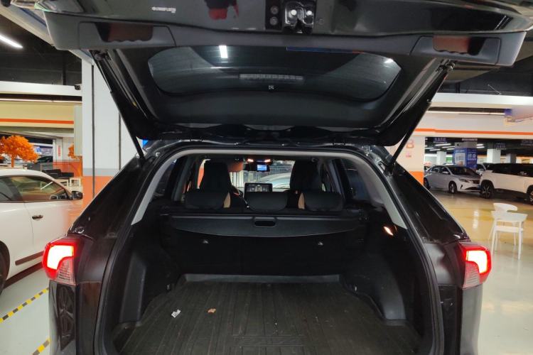 Used Toyota RAV4 2020 Dual-Engine 2.5L E-CVT Two-Wheel Drive Elite Edition