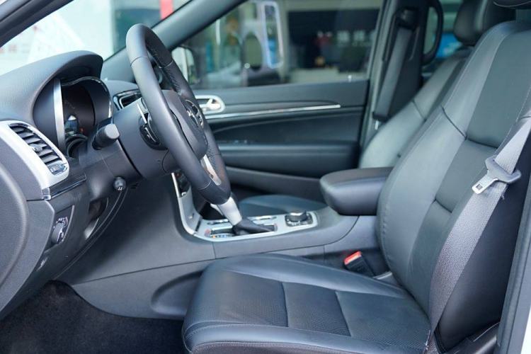 Used  Grand Cherokee 2021 3.0L 80th Anniversary Edition
