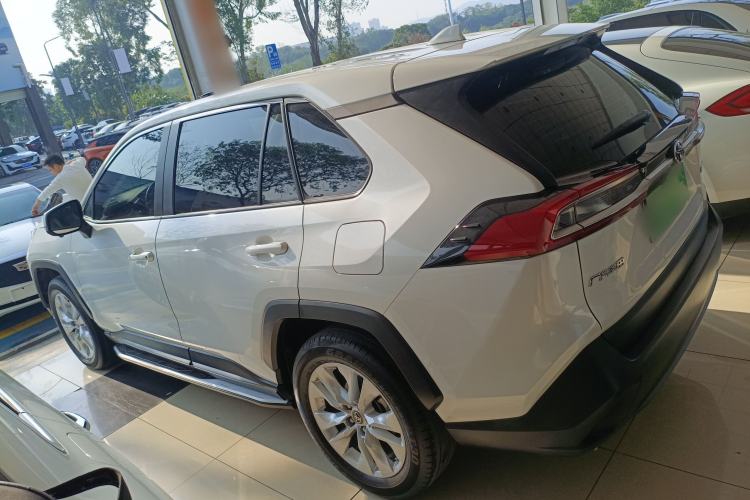 Used Toyota Wildlander 2022 Updated Version 2.0L CVT Two-Wheel Drive Leading Edition
